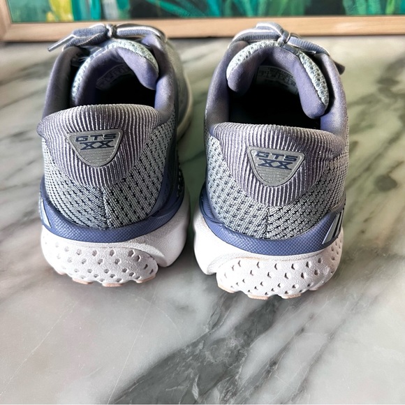 Brooks Adrenaline GTS 20 Running Shoes - Picture 6 of 10